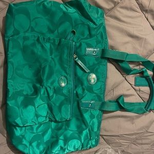 Medium Coach Tote with snap in pouch